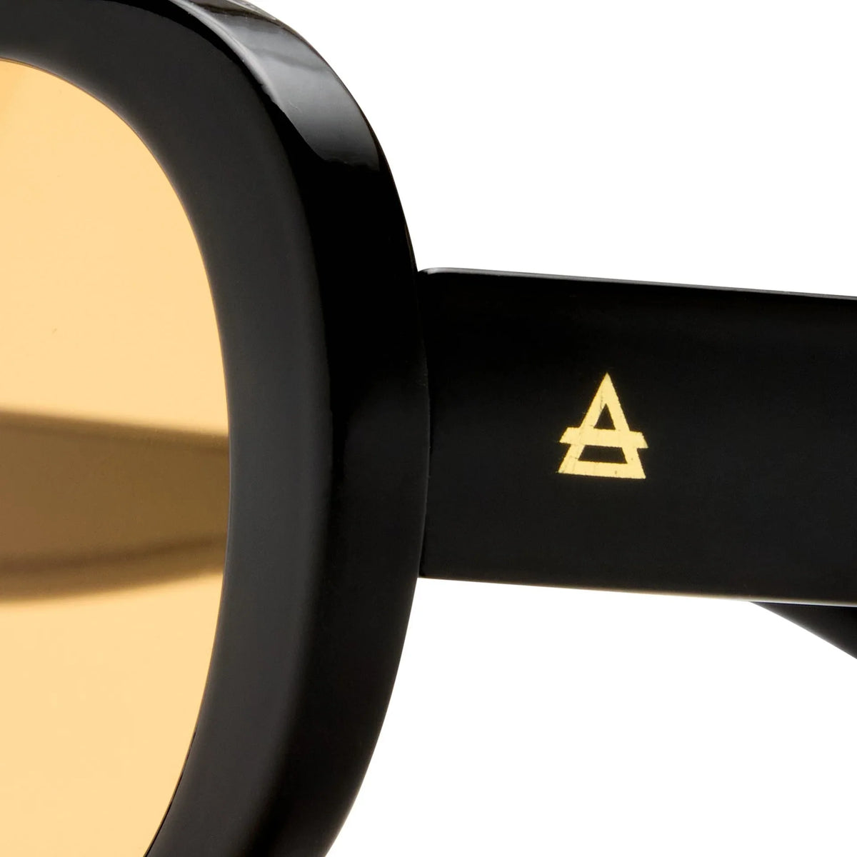 Aire | Satellite | Black