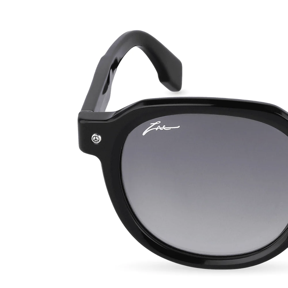 Police | SPLU83 | Zac Efron Signature Shiny Black Smoke Gradient