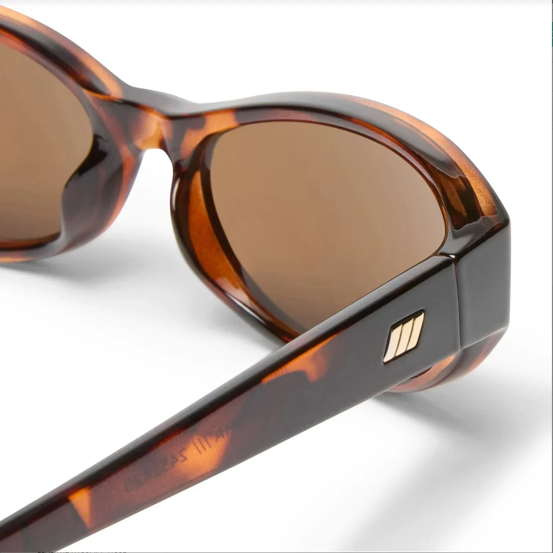Le Specs | Dont Cha | Tort