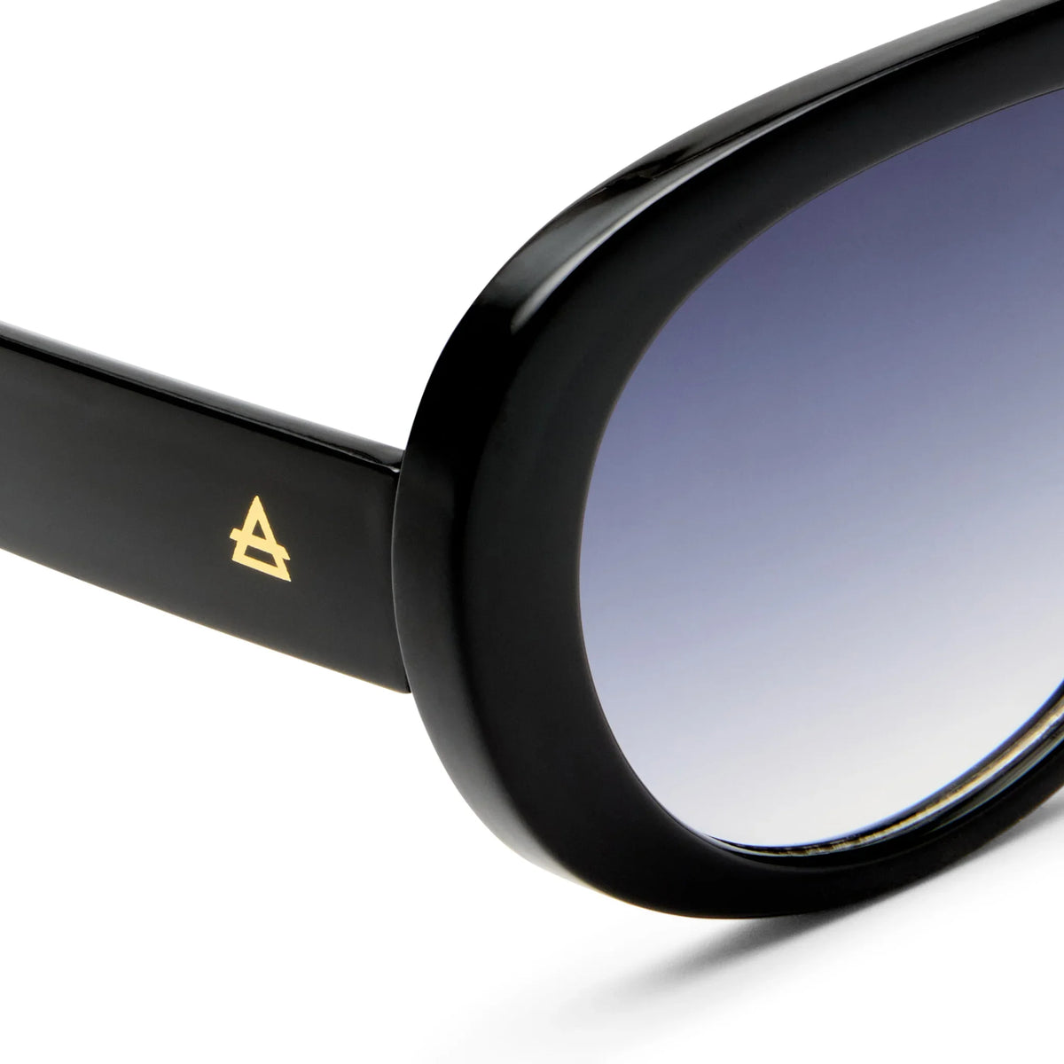 Aire | Satellite | Black