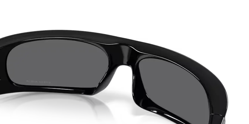 Oakley | OO9522 Highland | Black Prizm Black