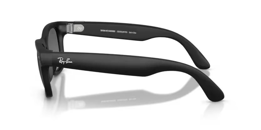 Ray-Ban Meta Gen 2 | RW4012 Wayfarer M | Matte Black Gradient Graphite Polarised