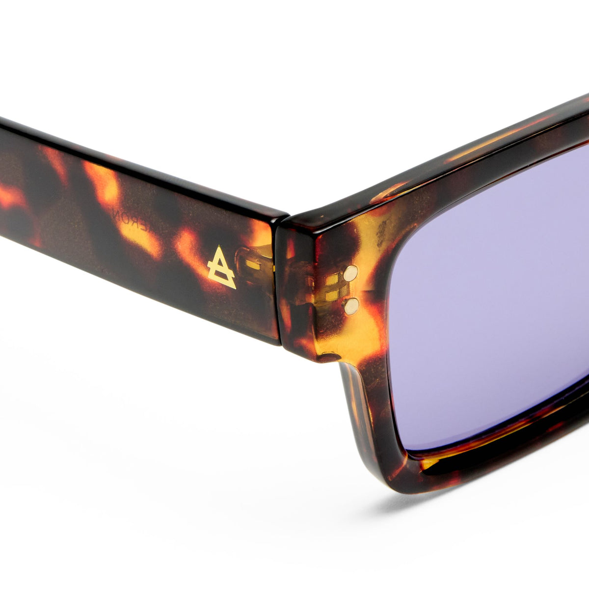 Aire | Aeron | Amber Tort