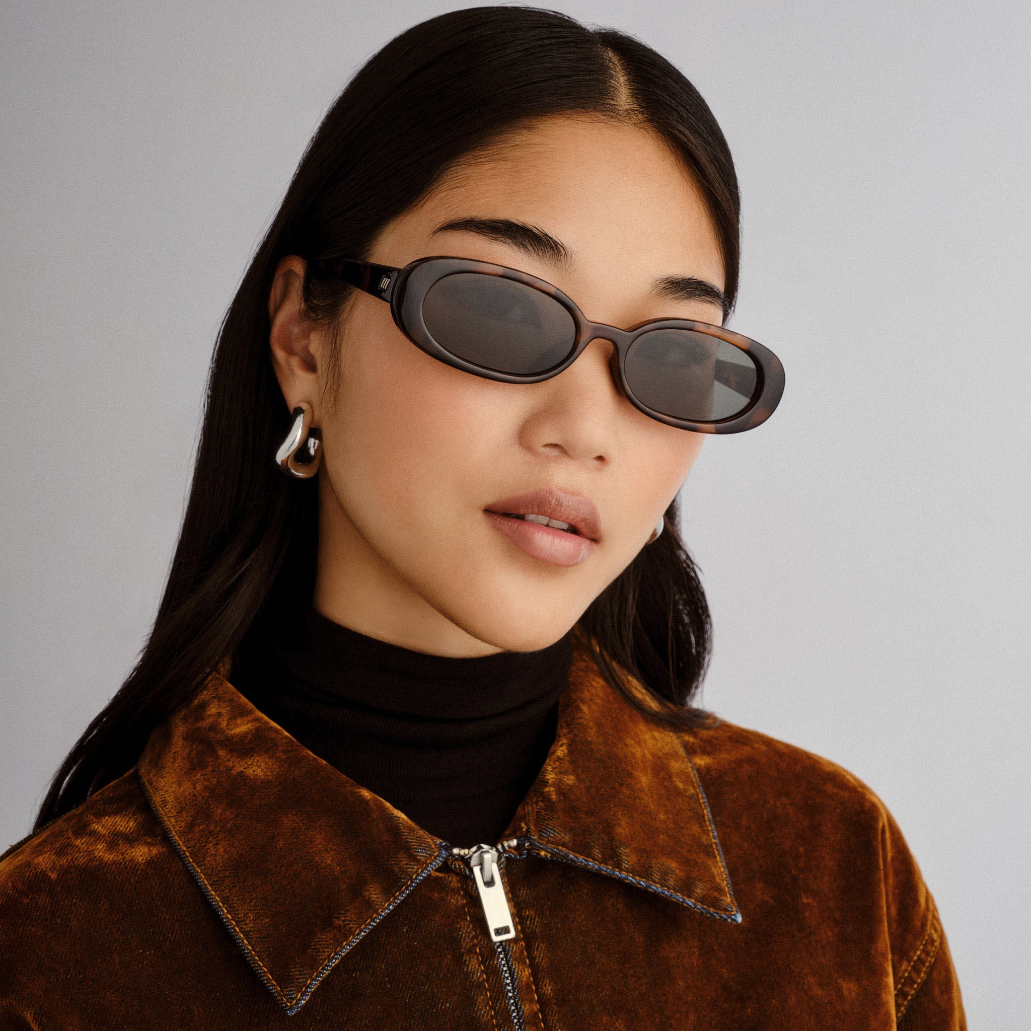 Le Specs | Outta Love | Tort