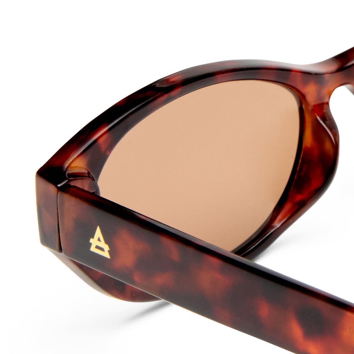 Aire | Moonstone | Dark Tort